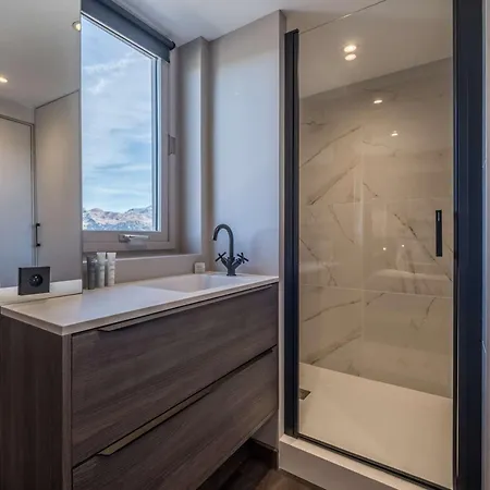 Apartment 1850: Appart 4 Pers, Ski Aux Pieds, Confort Moderne, Wifi, Parking Inclus - Fr-1-631-221